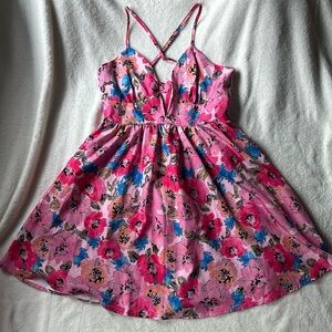 🍑 2 FOR $20! Cute floral flirty cross back mini dress